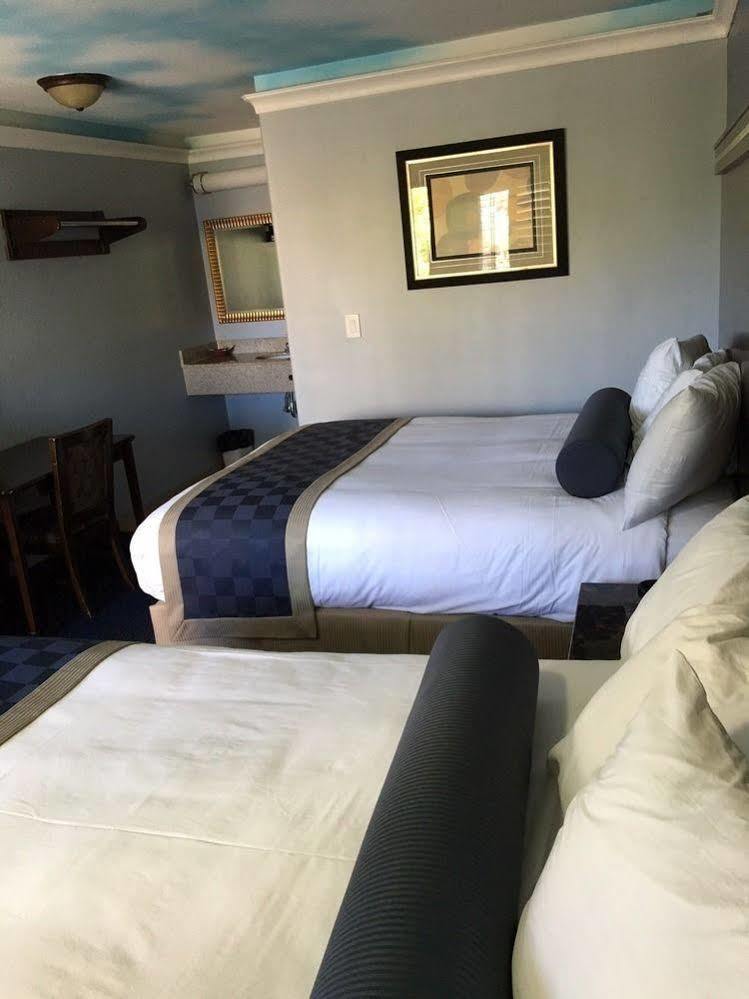 לוס אנג'לס Hollywood Palms Inns & Suites מראה חיצוני תמונה