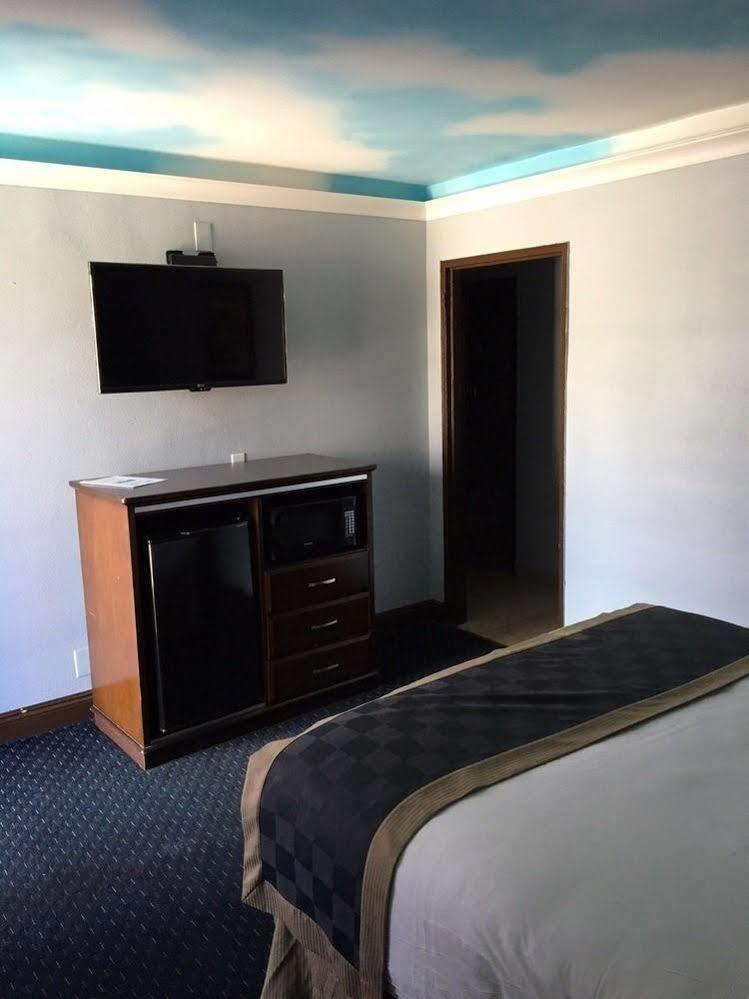 לוס אנג'לס Hollywood Palms Inns & Suites מראה חיצוני תמונה