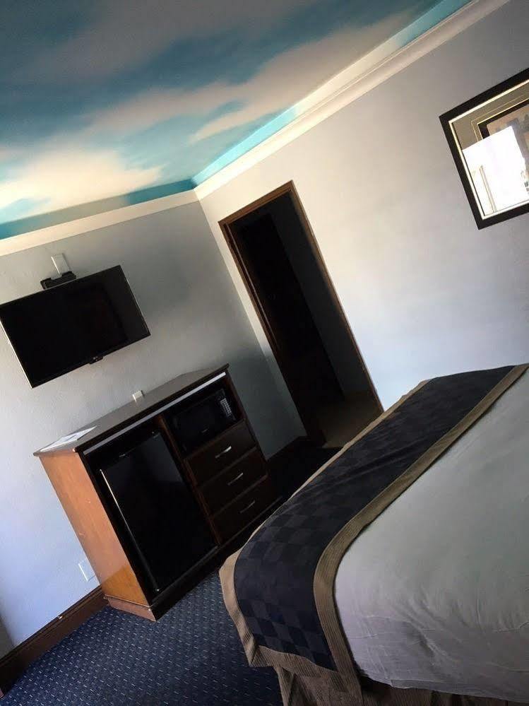 לוס אנג'לס Hollywood Palms Inns & Suites מראה חיצוני תמונה